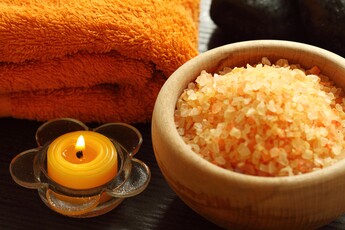 ILLUMINATING HAND AND BODY SCRUB