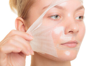 VEGAN COLLAGEN-BOOSTING PEEL-OFF MASK